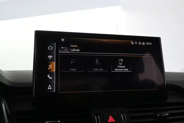 Valkoinen Maastoauto, Audi Q5 – ISB-734