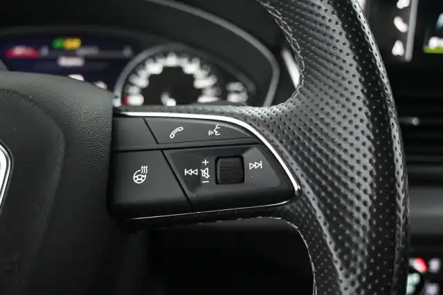 Valkoinen Maastoauto, Audi Q5 – ISB-734