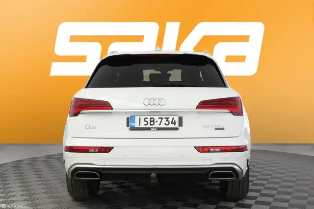 Valkoinen Maastoauto, Audi Q5 – ISB-734