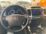 Hopea Henkilöauto, Toyota Land Cruiser – IUI-535, kuva 3