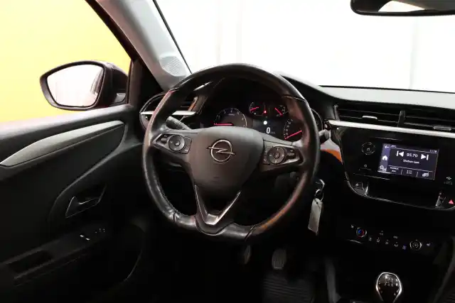 Punainen Viistoperä, Opel Corsa – IUZ-382