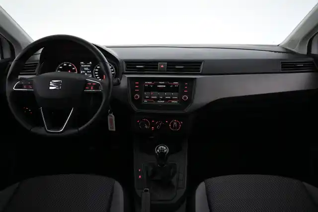 Valkoinen Viistoperä, Seat Ibiza – IUZ-675