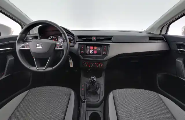 Valkoinen Viistoperä, Seat Ibiza – IUZ-675