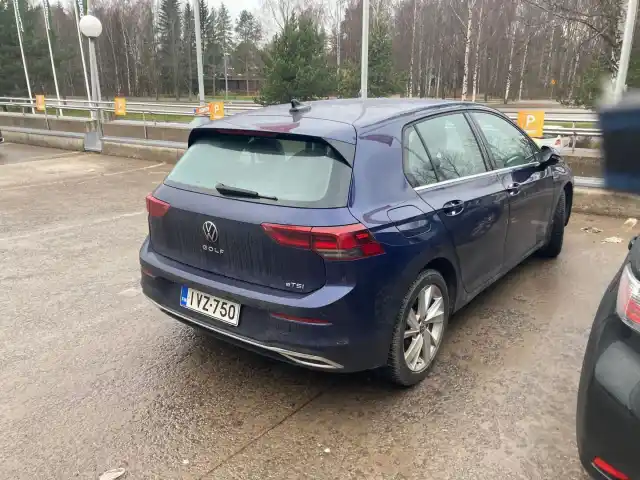 Sininen Viistoperä, Volkswagen Golf – IVZ-750