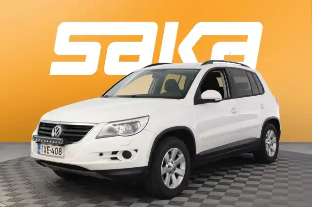 Valkoinen Maastoauto, Volkswagen Tiguan – IXE-408
