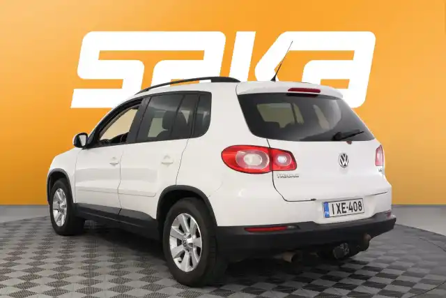 Valkoinen Maastoauto, Volkswagen Tiguan – IXE-408