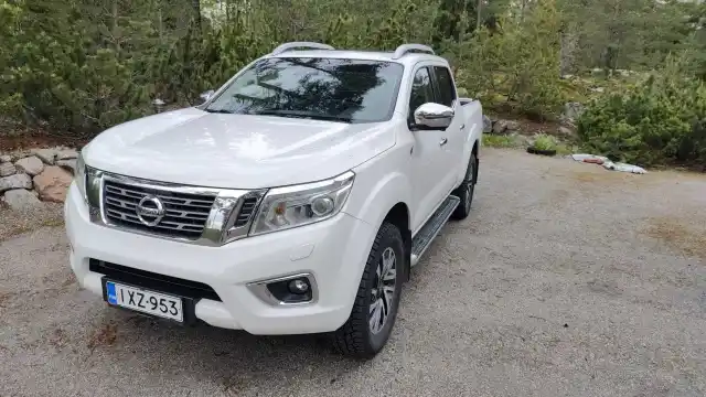 Valkoinen Pakettiauto, Nissan NP300 – IXZ-953