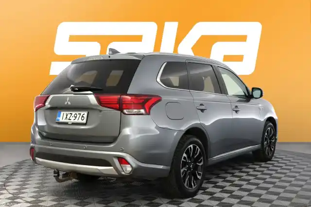 Harmaa Maastoauto, Mitsubishi Outlander PHEV – IXZ-976