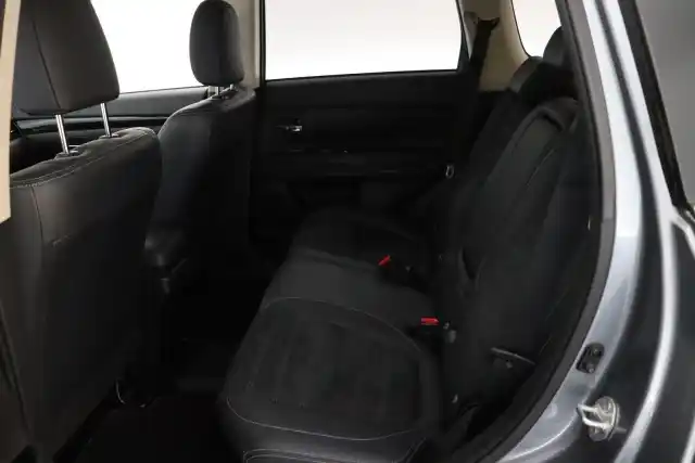 Harmaa Maastoauto, Mitsubishi Outlander PHEV – IXZ-976