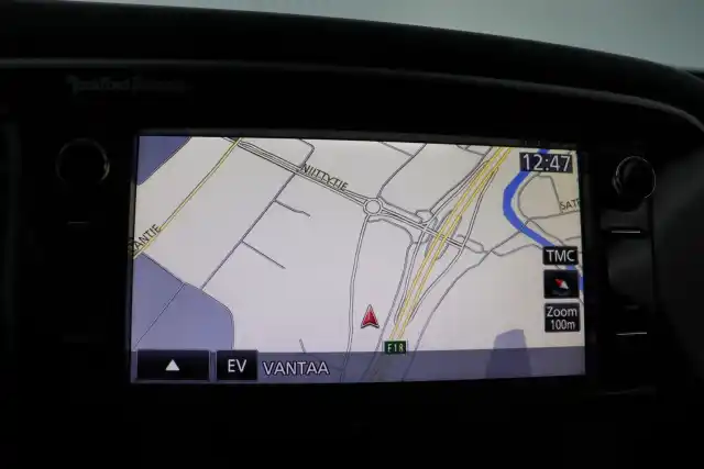 Harmaa Maastoauto, Mitsubishi Outlander PHEV – IXZ-976