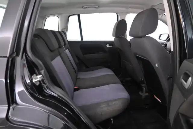 Musta Tila-auto, Ford Fusion – IYX-436