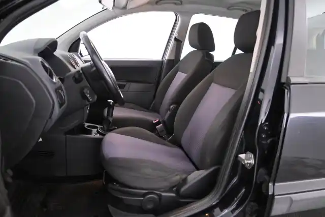 Musta Tila-auto, Ford Fusion – IYX-436