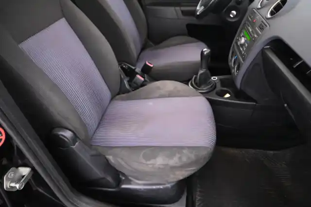 Musta Tila-auto, Ford Fusion – IYX-436