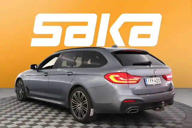 Harmaa Farmari, BMW 530 – IYY-420