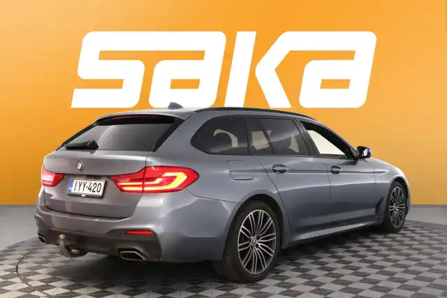 Harmaa Farmari, BMW 530 – IYY-420