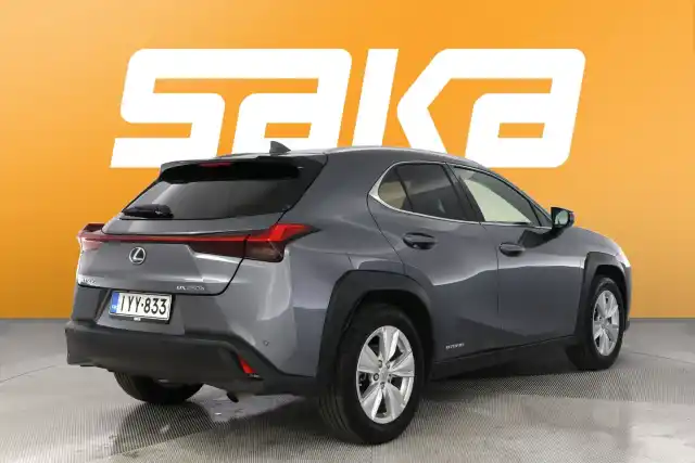 Harmaa Maastoauto, Lexus UX – IYY-833