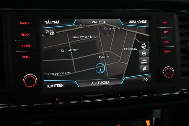 Punainen Maastoauto, Seat Ateca – IYZ-951