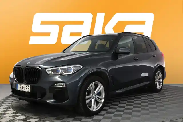 Harmaa Farmari, BMW X5 – IZA-122