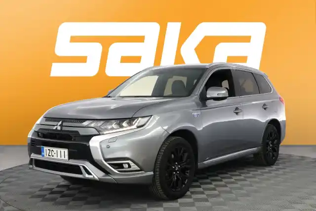 Harmaa Maastoauto, Mitsubishi Outlander PHEV – IZC-111