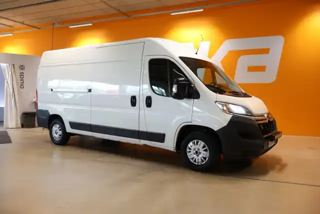 Valkoinen Pakettiauto, Citroen JUMPER – IZC-623