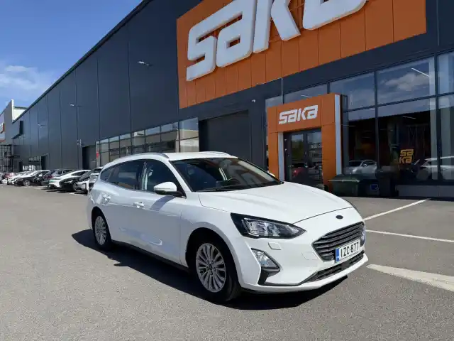Valkoinen Farmari, Ford Focus – IZC-877
