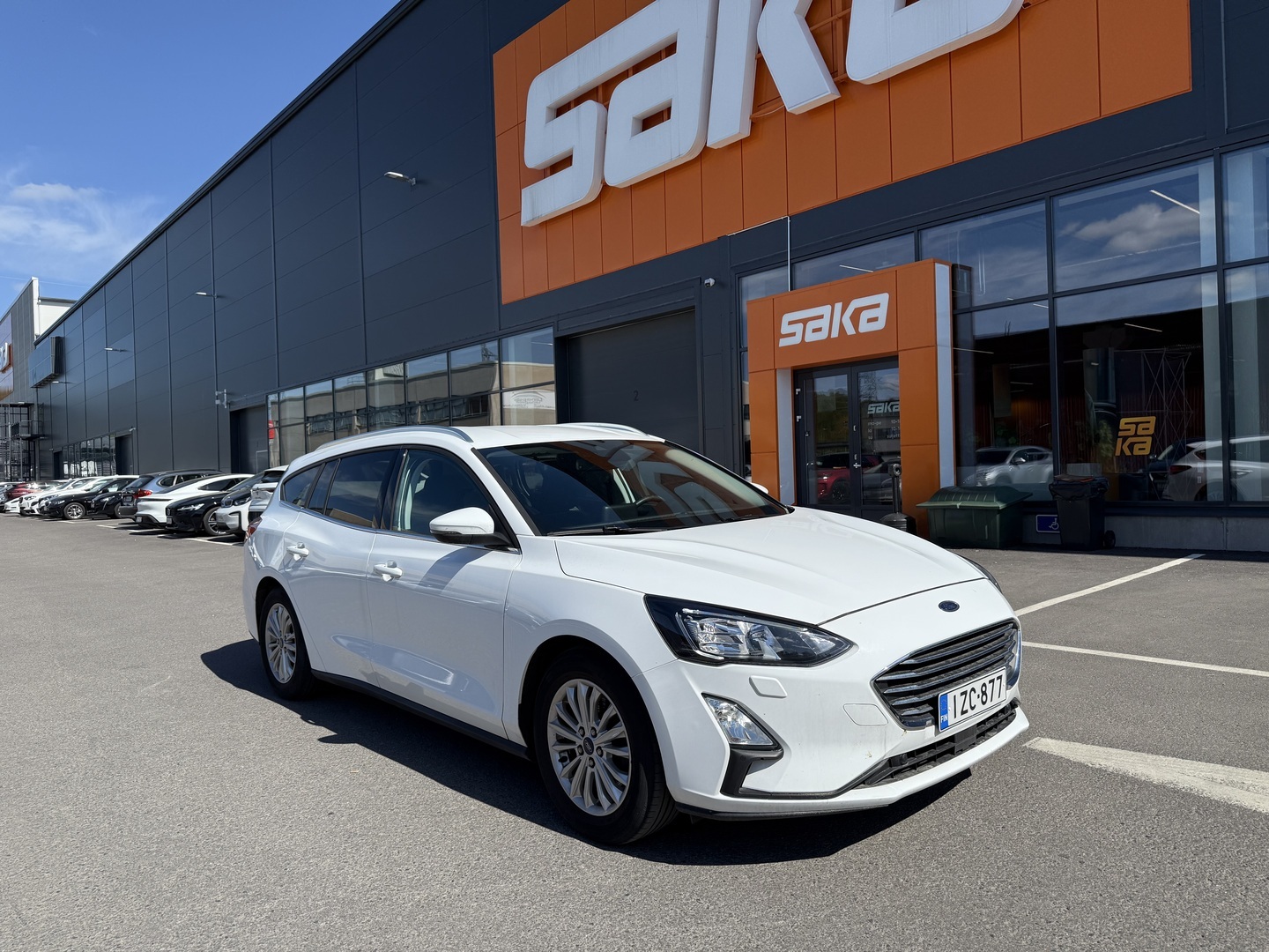 Valkoinen Farmari, Ford Focus – IZC-877