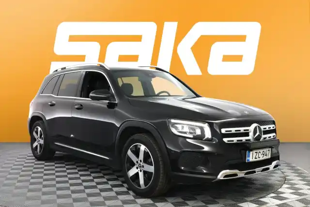 Musta Maastoauto, Mercedes-Benz GLB – IZC-947