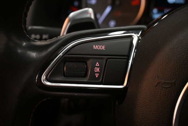 Musta Maastoauto, Audi SQ5 – IZE-396