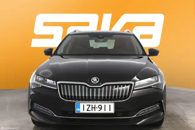 Ruskea Farmari, Skoda Superb – IZH-911