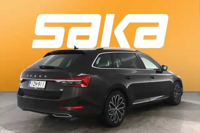 Ruskea Farmari, Skoda Superb – IZH-911