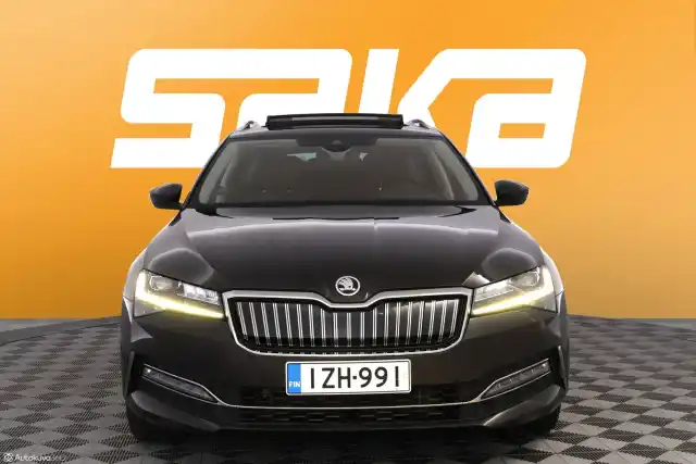 Ruskea Farmari, Skoda Superb – IZH-991