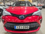 Punainen Maastoauto, Toyota C-HR – IZI-295, kuva 3