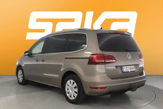 Ruskea (beige) Tila-auto, Volkswagen Sharan – IZI-644