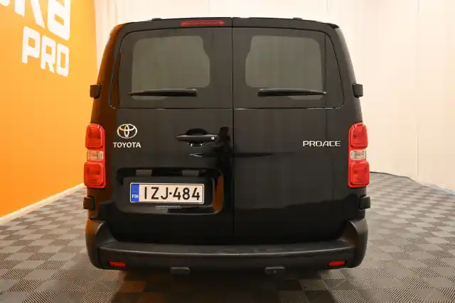 Musta Pakettiauto, Toyota Proace – IZJ-484