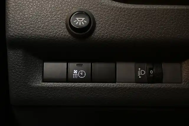 Musta Pakettiauto, Toyota Proace – IZJ-484
