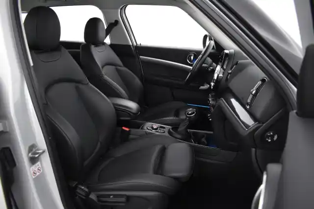 Harmaa Maastoauto, Mini Countryman – IZJ-795
