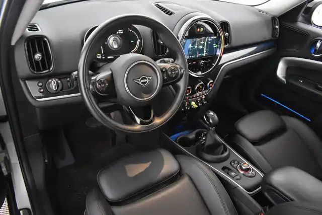 Harmaa Maastoauto, Mini Countryman – IZJ-795
