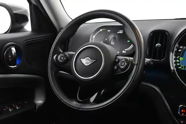 Harmaa Maastoauto, Mini Countryman – IZJ-795