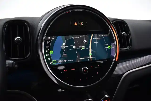 Harmaa Maastoauto, Mini Countryman – IZJ-795