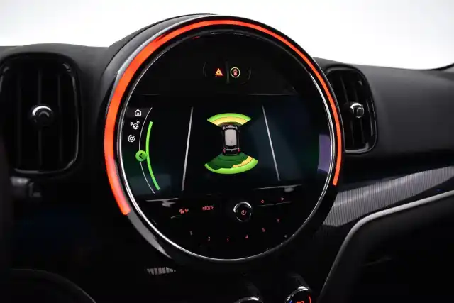 Harmaa Maastoauto, Mini Countryman – IZJ-795