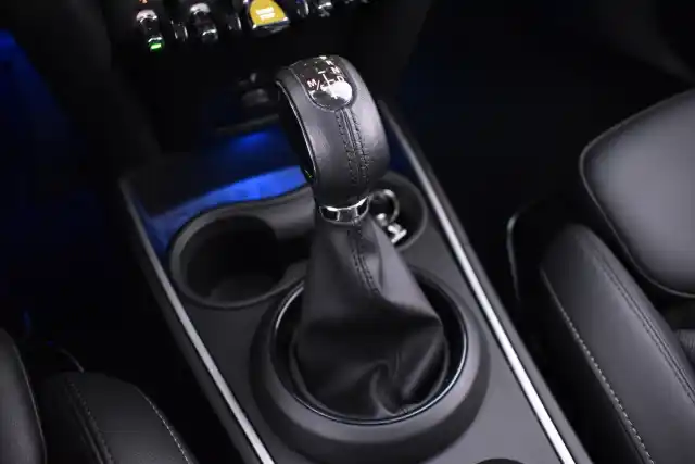 Harmaa Maastoauto, Mini Countryman – IZJ-795