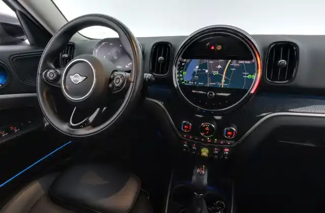 Harmaa Maastoauto, Mini Countryman – IZJ-795