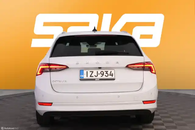 Valkoinen Farmari, Skoda Octavia – IZJ-934