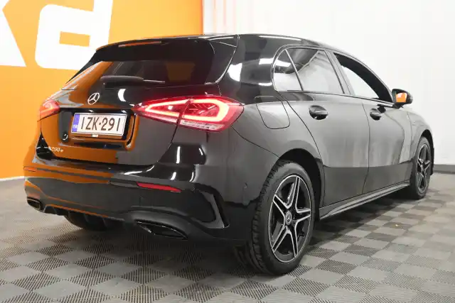 Musta Viistoperä, Mercedes-Benz A – IZK-291