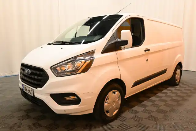 Valkoinen Pakettiauto, Ford Transit Custom – IZK-560