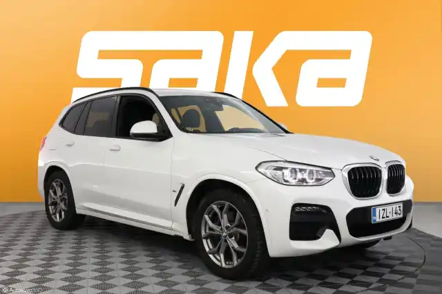 Valkoinen Maastoauto, BMW X3 – IZL-143