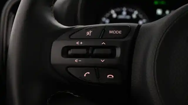 Harmaa Viistoperä, Kia Picanto – IZL-486