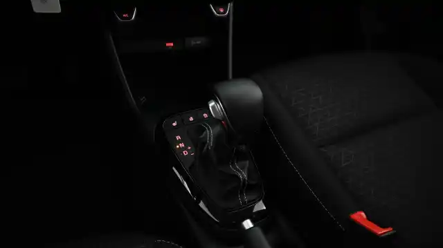 Harmaa Viistoperä, Kia Picanto – IZL-486