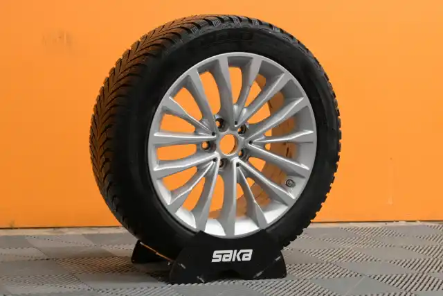 Sininen Farmari, BMW 520 – IZM-472