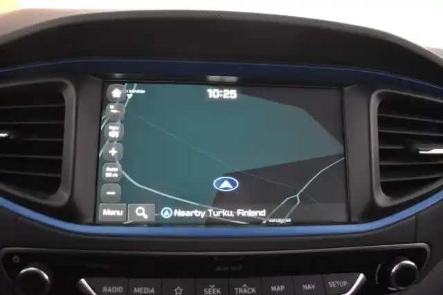 Valkoinen Viistoperä, Hyundai IONIQ plug-in – IZM-587